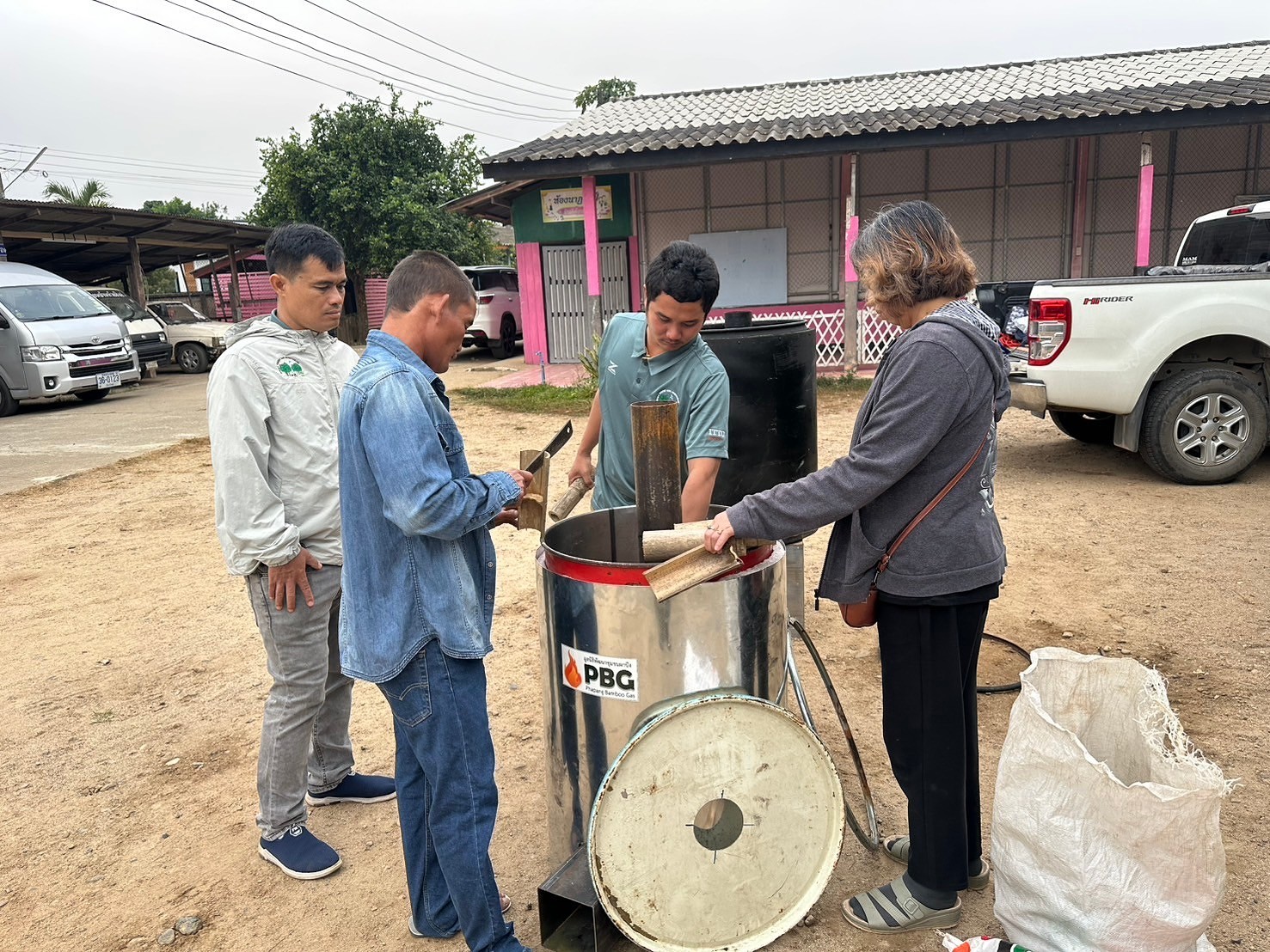 piyachanok_LINE_ALBUM_อบรม Tissue _ Biochar_250203_50